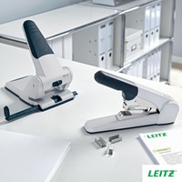 Nietmachine Leitz Heavy Duty Flat Clinch 60 vel zilver-1
